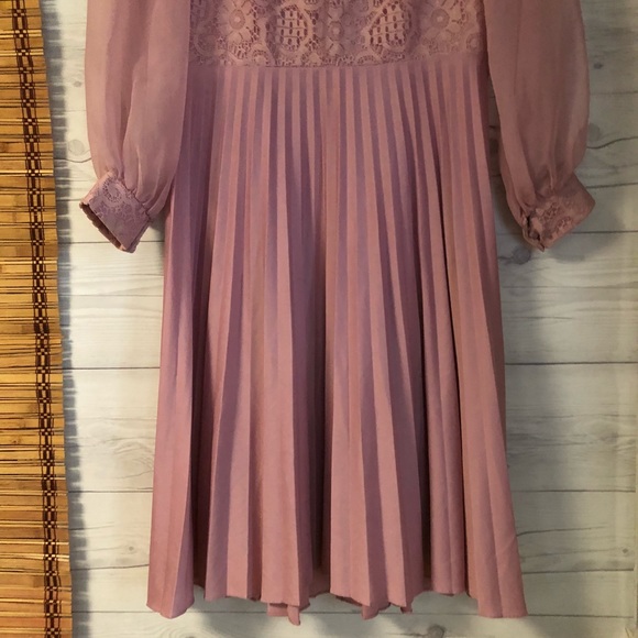 Vintage Lace A Line Dress Acordion Skirt Sleeve - Picture 5 of 8